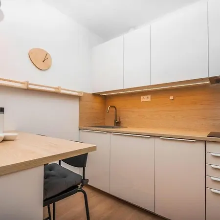 City Center Apartment - Modern & Elegant Bratislava Exterior photo