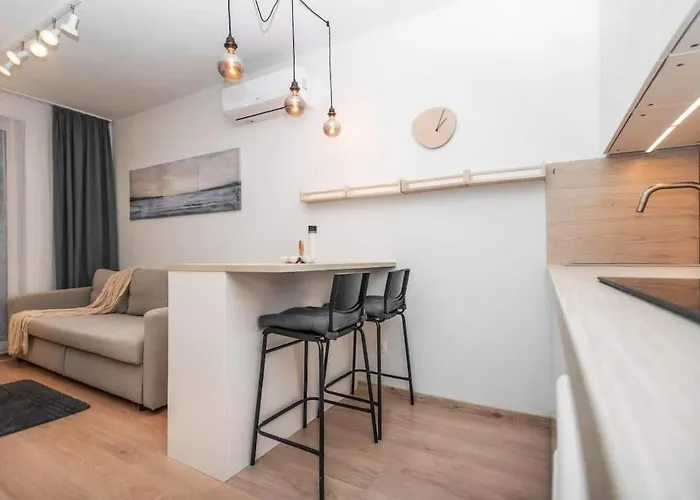 City Center Apartment - Modern & Elegant