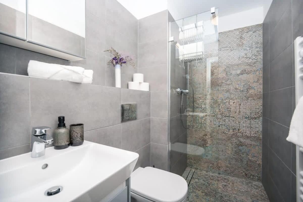 Center - Modern & Elegant Appartamento